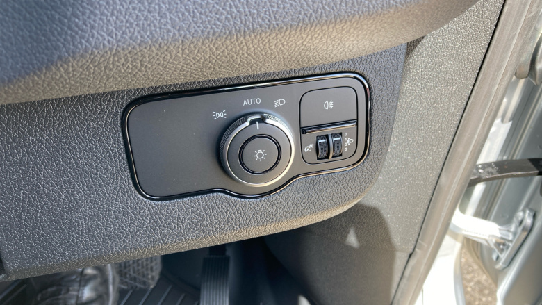 Mercedes-Benz Sprinter 315Cdi L2 Diesel Rwd 3.5t H2 Pro Van 9G-Tronic